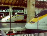 3 spravy TGV Eurostar (v predu 3229, v strede 3010) v st. SNCF Paris Gare du Nord