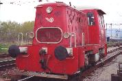 Ru�e� 701.020-0 pou��van� Mechaniza�nou spr�vou �SR Petr�alka (Bratislava-N. Mesto 18. IV. 2002/8:00 hod.)