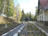 Prij�macia budova - poh�ad od z�padu (79 kB)