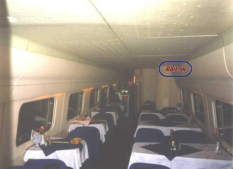 28. 10. 1998 - Interiér reštauračného vozňa CIS 154 (ETR 470)