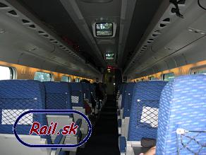 Interi�r vozna 2. triedy (Tur�stica) s�pravy ETR 480 - Alfa Pendular  (23 -> 198 kB)