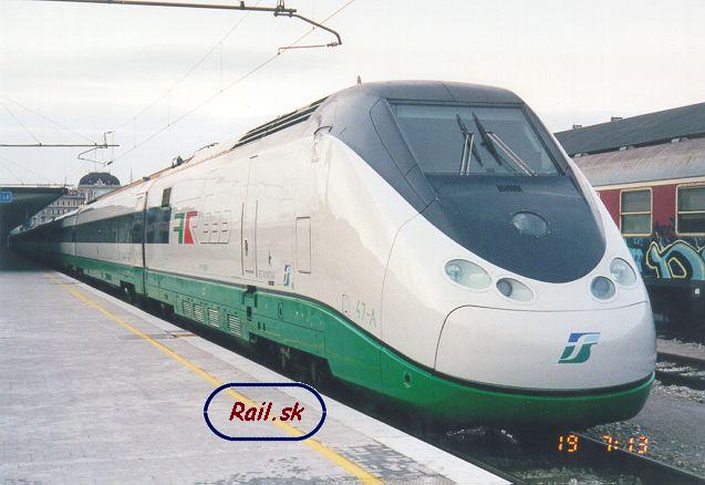 11-vozňový ETR 500 P/ES 33736 v žst. Trieste Centrale