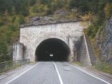 Cestný tunel v Stratenej