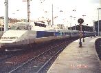 Sprava TGV Duplex . 210 v st. Paris Gare du Lyon ( Martin ROTTMANN - Februr 1999)